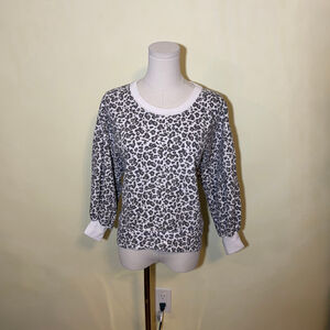 Abercrombie & Fitch Women's Leopard Print Puff Sleeve Cropped Sweatshirt, SZ M